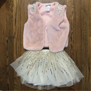Nicole Miller Sequins and tulle Mini skirt & faux fur vest.